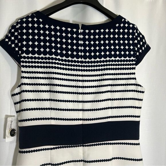 NWT Dress Barn Navy White Dot Dress Button Accent Short Sleeve Lined Size 14 - Picture 7 of 11